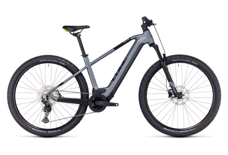 VTT ÉLECTRIQUE SEMI-RIGIDE CUBE REACTION HYBRID PRO 625 SHIMANO DEORE 11V 625 WH 29'' GRIS FLASH 2023